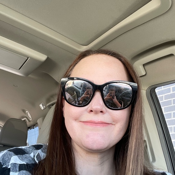 Meet your Posher, Katherine - Picture 3 of 8